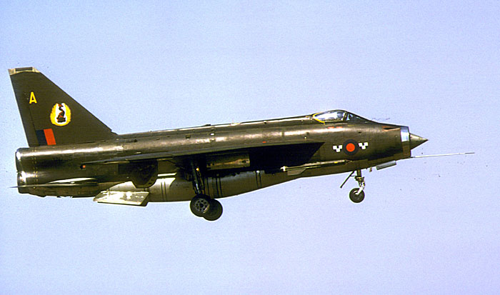 xn735tw.jpg (60220 bytes)