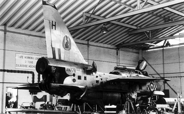 xn778prm.jpg (60227 bytes)