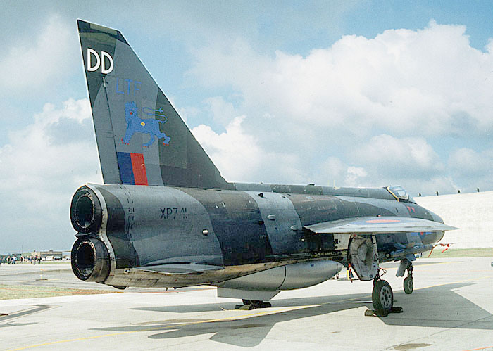 xp741prm.jpg (80493 bytes)
