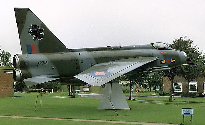 xp748gal.jpg (57645 bytes)