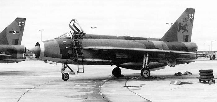 xr720kd.jpg (38522 bytes)