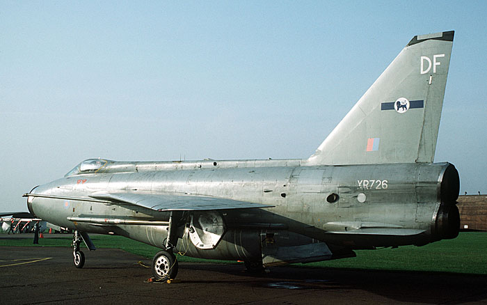 xr726prm.jpg (61211 bytes)