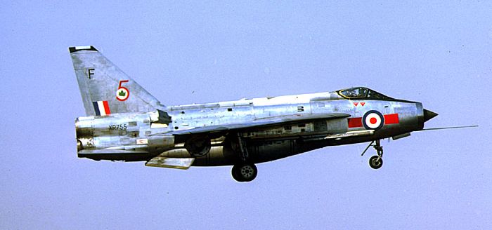 xr755tw.jpg (35406 bytes)
