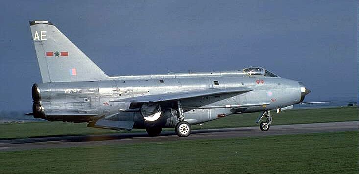 xr763ae.jpg (37538 bytes)