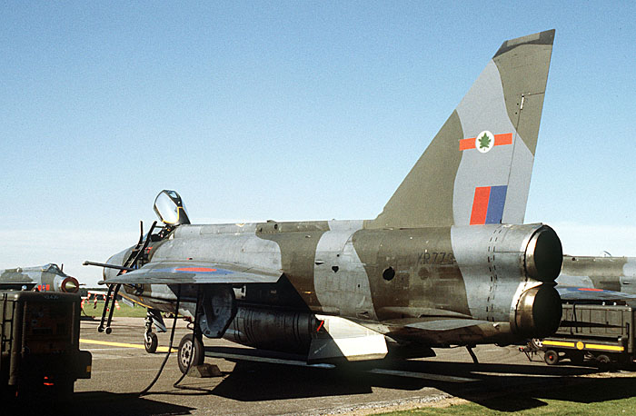xr773prm5.jpg (81523 bytes)