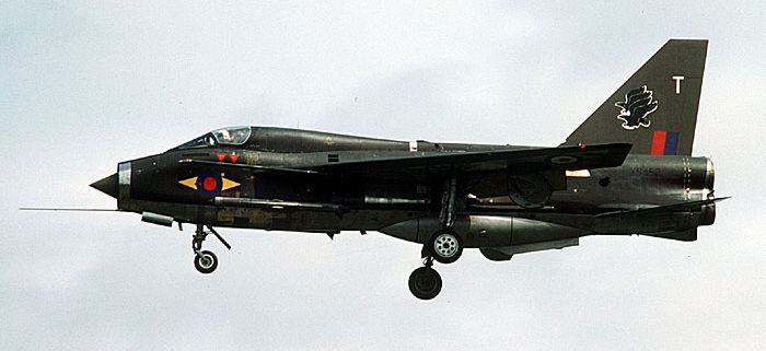 xs452tw11o.jpg (33622 bytes)
