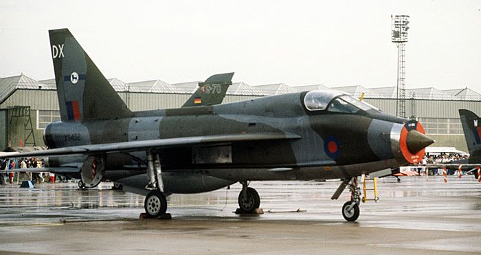 xs456tw.jpg (47454 bytes)