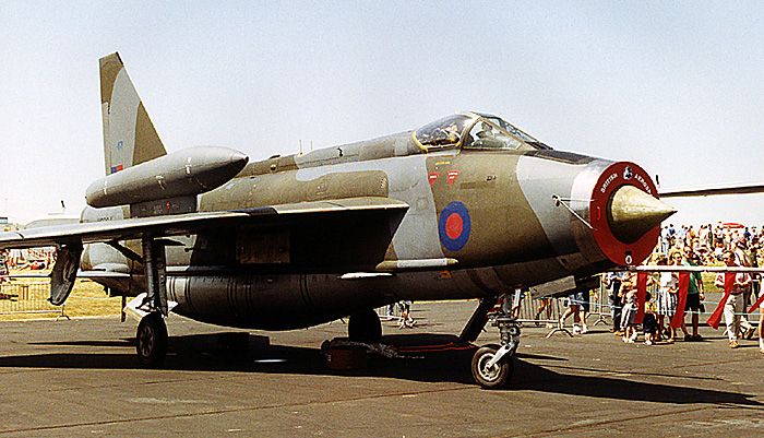 xs904gal2.jpg (71562 bytes)